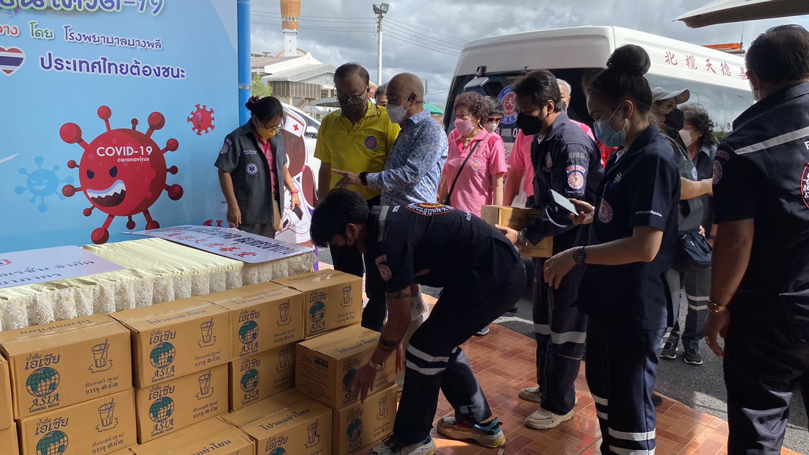 มูลนิธิร่วมกุศลสมุทรปราการ ร่วมทำความดีถวายเป็นพระราชกุศลเนื่องในวันแม่แห่งชาติ