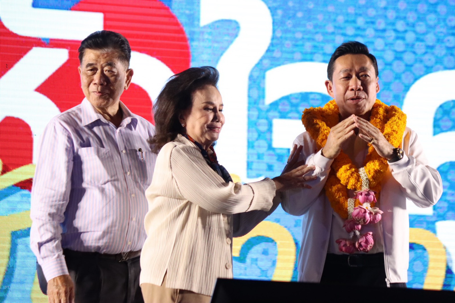บางปูกระหึ่ม!!“เอกสิทธิ์ แม่ทัพปวงชนไทย” จัดใหญ่ ปราศรัยโค้งสุดท้ายสมุทรปราการ ลั่น “หัวใจคู่ สู้แล้วรวย” ชูนโยบายอวสานหนี้