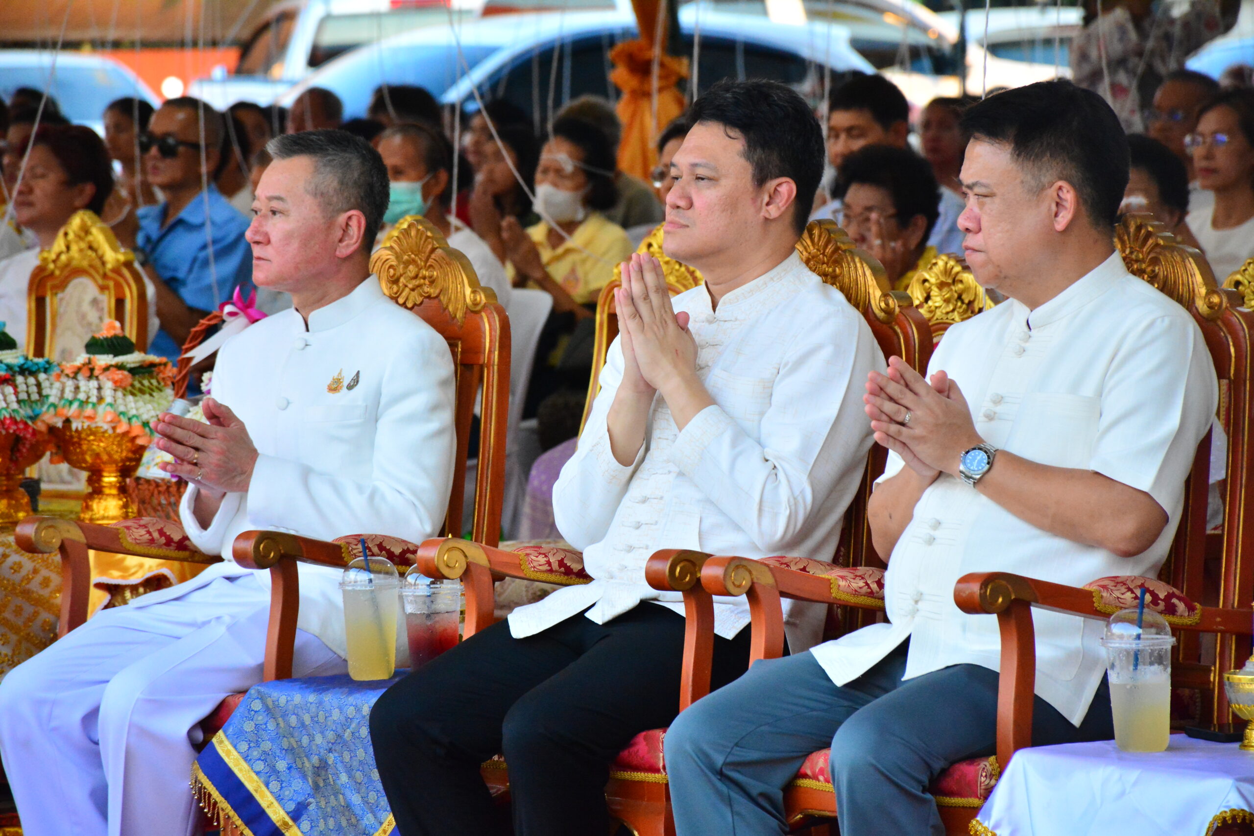 ครอบครัว “พาณิชย์พิศาล”