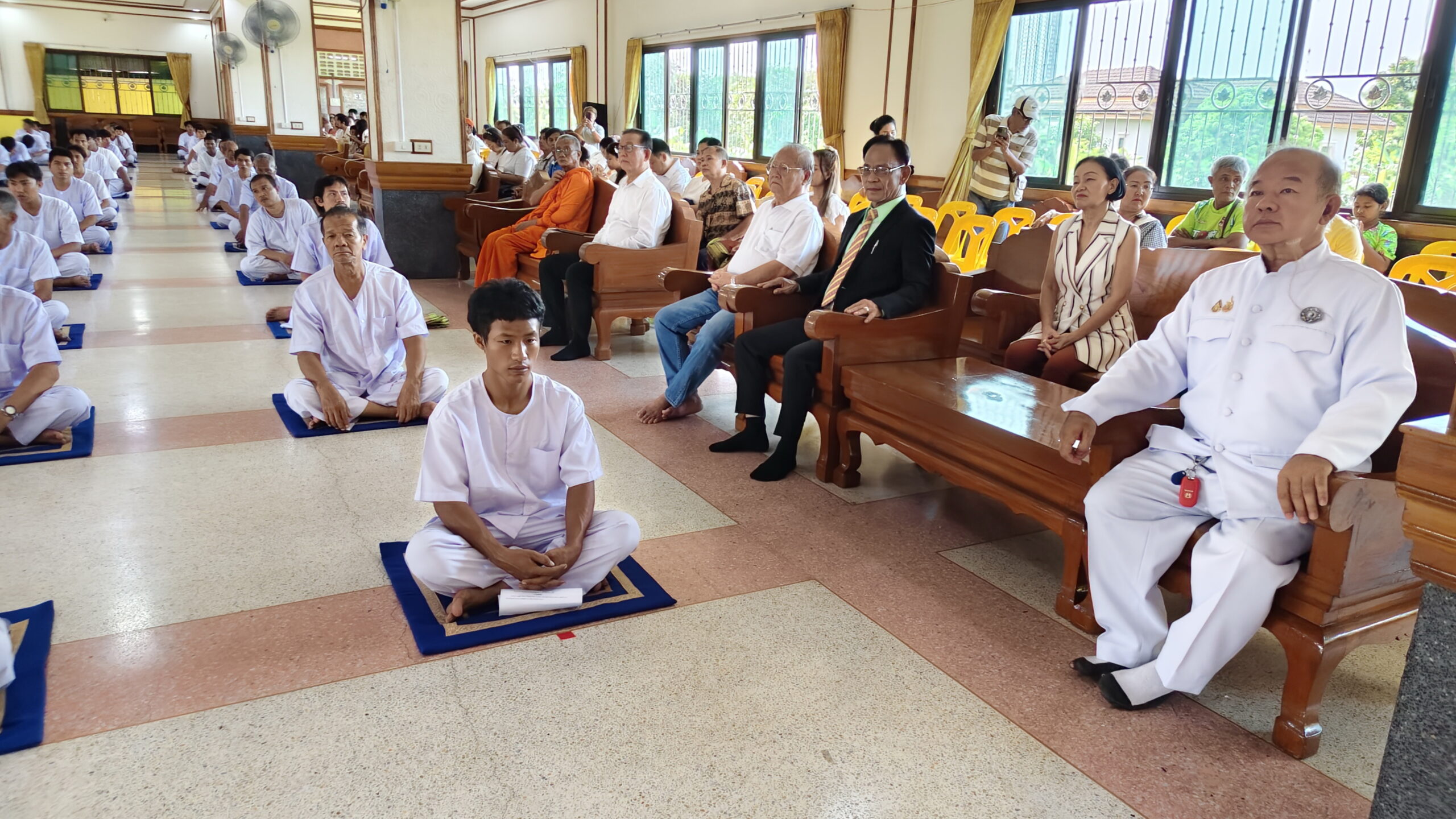 ที่ศูนย์อบรมจริยธรรมเยาวชนวัดชัยมงคล ตำบลปากน้ำ อำเภอเมือง จังหวัดสมุทรปราการ ซินแสธีรพัตฌ์ เตชไชยพัตน์ (อาจารย์ใหญ่) ประธานและผู้ก่อตั้งศาลเจ้านาจาซาไท้จื้อ ปากน้ำ ได้เป็น ประธานและเจ้าภาพงานบวชเฉลิมพระเกียรติ ฝ่ายฆราวาส ในพิธีอุปสมบทหมู่ เฉลิมพระเกียรติถวายเป็นพระราชกุศลแด่พระบาทสมเด็จพระเจ้าอยู่หัว เนื่องในโอกาสเฉลิมพระชนมพรรษา 74 พรรษา 28 กรกฎาคม 2569 เฉลิมพระชนมพรรษารัชกาลที่10 พร้อมด้วยนายเอกนรินทร์ กลัดแก้ว  / นายพลไพศาล เลิศกวินโชค รองประธานฯ และได้ร่วมในงานอุปสมบทเฉลิมพระเกียรติ โดยมีพุทธศาสนิกชน ร่วมเข้าโครงการบวชในครังนี้ จำนวน 84 รูป โดยมีพระมหาบุญสม อาจินปุญโญ หัวหน้าพระวิทยากรศูนย์อบรมจริยธรรมเยาวชนวัดชัยมงคล เป็นประธานดำเนินการ รวมทั้ง ดร.วิชัย จันทร์จำรูญ ประธานสภาวัฒนธรรมจังหวัดสมุทรปราการ และญาติพี่น้องของผู้ที่เข้าพิธีอุปสมบท มาร่วมพิธีด้วยความปลาบปลื้มใจ ภายในงานได้ มีพิธีปลงผม พิธีแห่นาคไปยังศาลเจ้าพ่อหลักเมือง เพื่อไปขอขมากรรมแด่สิ่งศักดิ์สิทธิ์ และมีพิธีทำขวัญนาคที่วัดชัยมงคล 	และในวันรุ่งขึ้นซินแสธีรพัตฌ์ เตชไชยพัตน์ (อาจารย์ใหญ่) ก็ได้เป็นประธานและเจ้าภาพถวายผ้าไตรในพิธีอุปสมบทหมู่จำนวน 84 รูป เพื่อถวายเป็นพระราชกุศลแด่พระบาทสมเด็จพระเจ้าอยู่หัว เนื่องในโอกาสเฉลิมพระชนมพรรษา 74 พรรษา โครงการดังกล่าวทำให้ประชาชนได้มีโอกาส ร่วมแสดงความจงรักภักดีและถวายพระราชกุศล รวมถึงได้ศึกษาเรียนรู้หลักธรรมในพระพุทธศาสนา และสามารถนำมาปรับใช้เป็นหลักในการประพฤติปฏิบัติในชีวิตประจำวัน อันจะนำไปสู่การอยู่ในสังคมร่วมกัน อย่างสันติสุขต่อไป