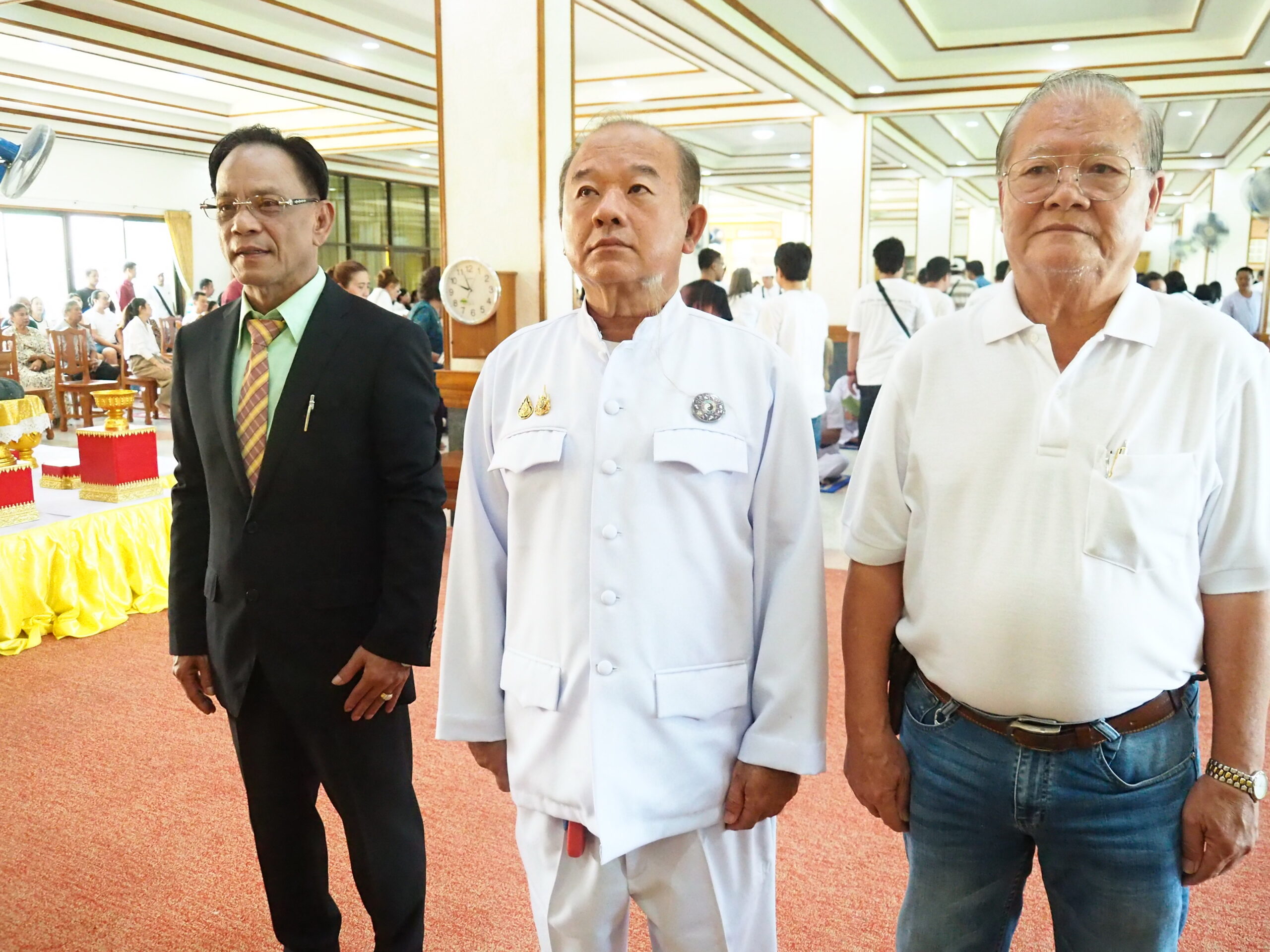 ที่ศูนย์อบรมจริยธรรมเยาวชนวัดชัยมงคล ตำบลปากน้ำ อำเภอเมือง จังหวัดสมุทรปราการ ซินแสธีรพัตฌ์ เตชไชยพัตน์ (อาจารย์ใหญ่) ประธานและผู้ก่อตั้งศาลเจ้านาจาซาไท้จื้อ ปากน้ำ ได้เป็น ประธานและเจ้าภาพงานบวชเฉลิมพระเกียรติ ฝ่ายฆราวาส ในพิธีอุปสมบทหมู่ เฉลิมพระเกียรติถวายเป็นพระราชกุศลแด่พระบาทสมเด็จพระเจ้าอยู่หัว เนื่องในโอกาสเฉลิมพระชนมพรรษา 74 พรรษา 28 กรกฎาคม 2569 เฉลิมพระชนมพรรษารัชกาลที่10 พร้อมด้วยนายเอกนรินทร์ กลัดแก้ว / นายพลไพศาล เลิศกวินโชค รองประธานฯ และได้ร่วมในงานอุปสมบทเฉลิมพระเกียรติ โดยมีพุทธศาสนิกชน ร่วมเข้าโครงการบวชในครังนี้ จำนวน 84 รูป โดยมีพระมหาบุญสม อาจินปุญโญ หัวหน้าพระวิทยากรศูนย์อบรมจริยธรรมเยาวชนวัดชัยมงคล เป็นประธานดำเนินการ รวมทั้ง ดร.วิชัย จันทร์จำรูญ ประธานสภาวัฒนธรรมจังหวัดสมุทรปราการ และญาติพี่น้องของผู้ที่เข้าพิธีอุปสมบท มาร่วมพิธีด้วยความปลาบปลื้มใจ ภายในงานได้ มีพิธีปลงผม พิธีแห่นาคไปยังศาลเจ้าพ่อหลักเมือง เพื่อไปขอขมากรรมแด่สิ่งศักดิ์สิทธิ์ และมีพิธีทำขวัญนาคที่วัดชัยมงคล และในวันรุ่งขึ้นซินแสธีรพัตฌ์ เตชไชยพัตน์ (อาจารย์ใหญ่) ก็ได้เป็นประธานและเจ้าภาพถวายผ้าไตรในพิธีอุปสมบทหมู่จำนวน 84 รูป เพื่อถวายเป็นพระราชกุศลแด่พระบาทสมเด็จพระเจ้าอยู่หัว เนื่องในโอกาสเฉลิมพระชนมพรรษา 74 พรรษา โครงการดังกล่าวทำให้ประชาชนได้มีโอกาส ร่วมแสดงความจงรักภักดีและถวายพระราชกุศล รวมถึงได้ศึกษาเรียนรู้หลักธรรมในพระพุทธศาสนา และสามารถนำมาปรับใช้เป็นหลักในการประพฤติปฏิบัติในชีวิตประจำวัน อันจะนำไปสู่การอยู่ในสังคมร่วมกัน อย่างสันติสุขต่อไป
