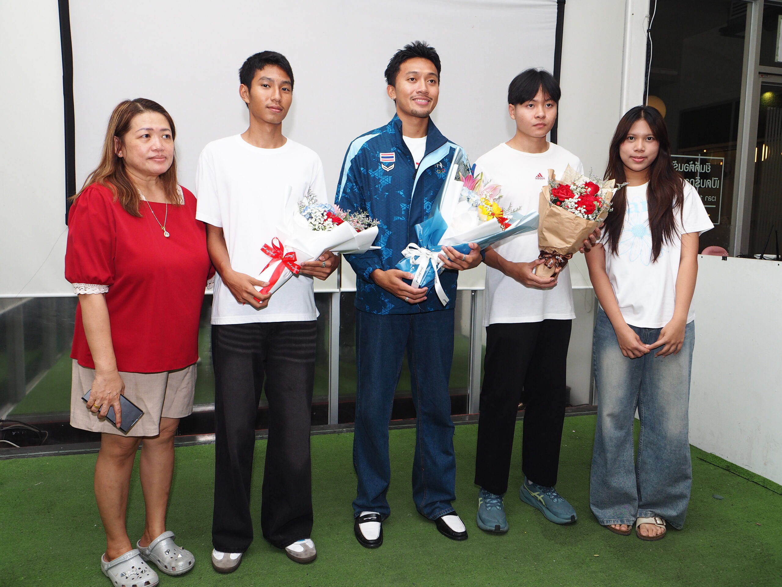 เทพบิว" ภูริพล บุญสอน นักวิ่งหนุ่มทีมชาติไทยที่สร้างประวัติศาสตร์คว้า 2 เหรียญทอง และ 1 เหรียญเงิน เอเชียนเกมส์ ครั้งที่ 20 ที่ประเทศญี่ปุ่น