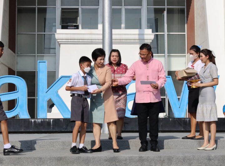 ดร.ยงยุทธ สุวรรณบุตร อดีตส.ส.สมุทรปราการมอบทุนกองทุนพัฒนากีฬาฟุตบอล