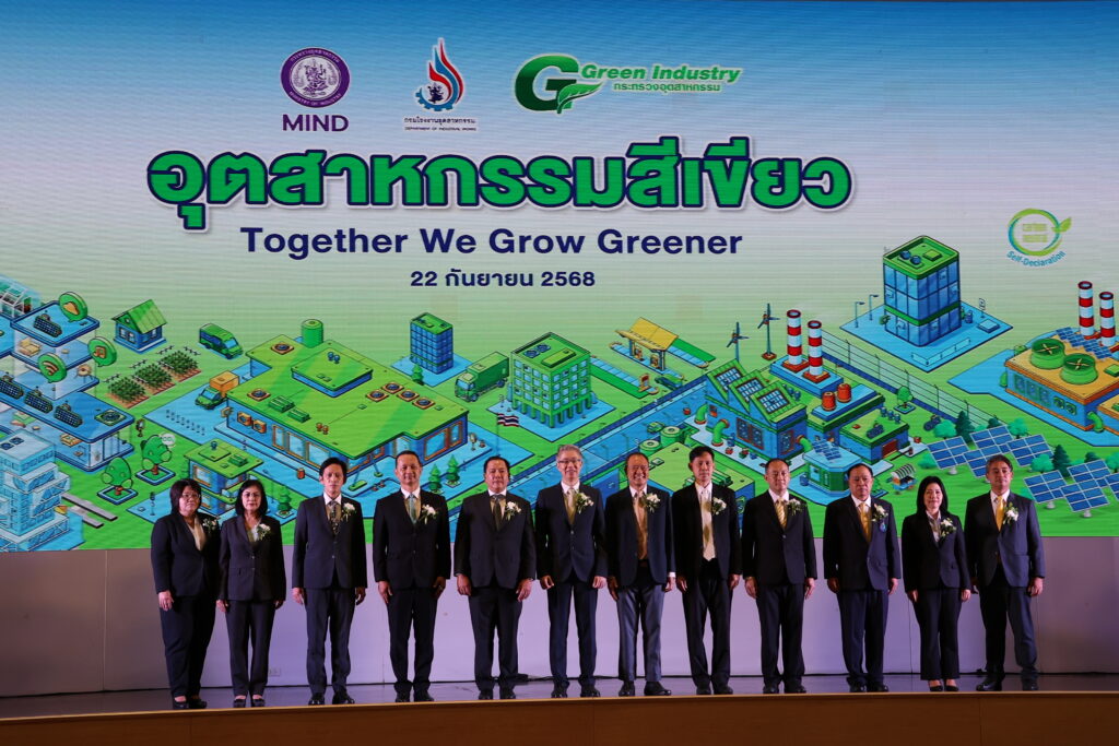 R-EEP คว้ารางวัลอุตสาหกรรมสีเขียว ระดับ 4 โรงไฟฟ้าขยะเป็นมิตรกับสิ่งแวดล้อม บริษัท ราชบุรี-อีอีพี รีนิวเอเบิ้ล เอนเนอจี้ (R-EEP) คว้ารางวัลอุตสาหกรรมสีเขียวระดับ 4 วัฒนธรรมสีเขียว (Green Industry: Green Culture) ประจำปี 2568 โดยมีนายอบีนาช มาจี้ ประธานเจ้าหน้าที่บริหาร เป็นตัวแทนรับรางวัลจากผู้บริหารกระทรวงอุตสาหกรรม เมื่อวันที่ 22 กันยายน 2568 ณ ห้องมัฆวานรังสรรค์ ชั้น 3 สโมสรทหารบก กรุงเทพมหานคร โดยรางวัล Green Industry Level 4 เป็นเครื่องยืนยันถึงมาตรฐานความรับผิดชอบต่อสังคมของ R-EEP ที่ใช้ในกระบวนการผลิตกระแสไฟฟ้าจากเชื้อเพลิงขยะ รวมถึงการปลูกฝังจิตสำนึกด้านสิ่งแวดล้อมต่อพนักงานในองค์กร เกิดความร่วมมือกันผลักดันจนบริษัทได้รับรางวัลดังกล่าว R-EEP มุ่งมั่นดำเนินนโนยบายส่งเสริมธุรกิจสู่ความยั่งยืน รวมถึงการประกอบกิจกรรมที่เป็นมิตรกับสิ่งแวดล้อม โดยคำนึงถึงผู้มีส่วนได้เสียทั้งภายในและภายนอกตลอดห่วงโซ่อุปทาน