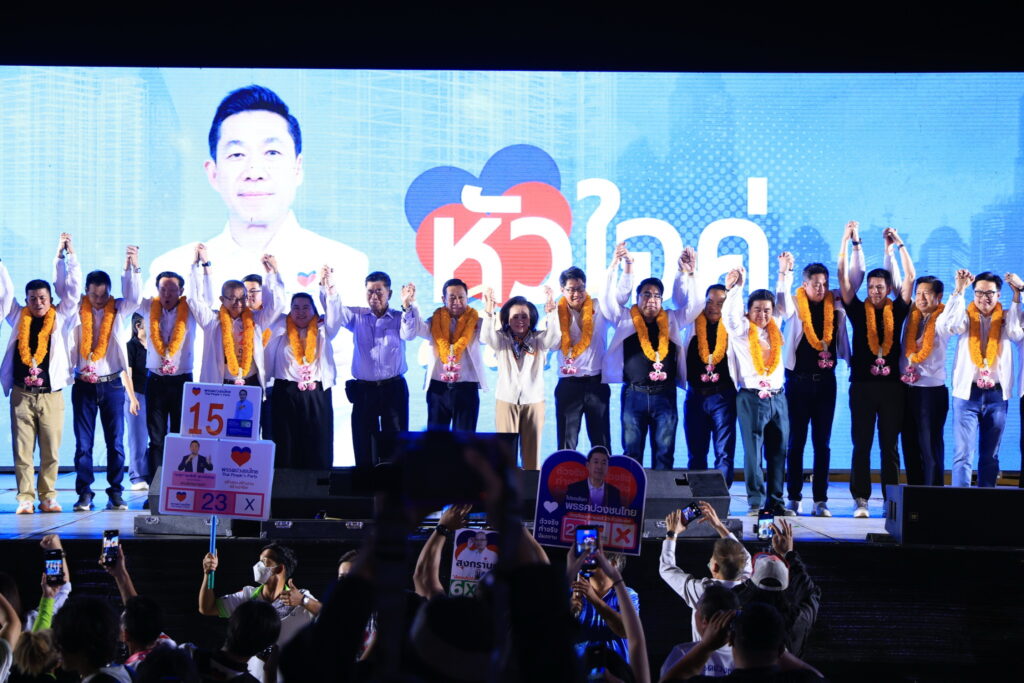 บางปูกระหึ่ม!!“เอกสิทธิ์ แม่ทัพปวงชนไทย” จัดใหญ่ ปราศรัยโค้งสุดท้ายสมุทรปราการ ลั่น “หัวใจคู่ สู้แล้วรวย” ชูนโยบายอวสานหนี้