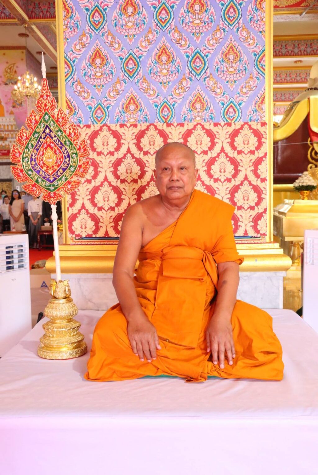 พระบาทสมเด็จพระเจ้าอยู่หัว ทรงพระกรุณาโปรดเกล้า ฯ ให้ นายเศรษฐพุฒิ สุทธิวาทนฤพุฒิ องคมนตรี เชิญสัญญาบัตร พัดยศ และผ้าไตร ถวาย แด่ พระราชวิชิรคณาทร วันอังคารที่ 28 เดือน เมษายน พุทธศักราช 2569 เวลา 14.00 น. ณ พระมหาเจดีย์ วัดบางพลีใหญ่กลางพระบาทสมเด็จพระเจ้าอยู่หัว ทรงพระกรุณาโปรดเกล้า ฯ ให้นายเศรษฐพุฒิ สุทธิวาทนฤพุฒิ องคมนตรี เชิญสัญญาบัตร พัดยศ และผ้าไตร มาถวายให้พระวชิรคณาทร (จรูญ ฐานธมฺโม) เป็น พระราชวชิรคณาทร บวรสังฆกิจจานุกิจ มหาคณิสสร บวรสังฆาราม คามวาสี พระราชาคณะชั้นราช สถิต ณ วัดบางพลีใหญ่กลาง จังหวัดสมุทรปราการ