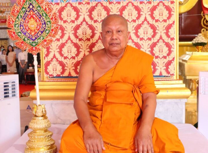 พระบาทสมเด็จพระเจ้าอยู่หัว ทรงพระกรุณาโปรดเกล้า ฯ ให้ นายเศรษฐพุฒิ สุทธิวาทนฤพุฒิ องคมนตรี เชิญสัญญาบัตร พัดยศ และผ้าไตร ถวาย แด่ พระราชวิชิรคณาทร วันอังคารที่ 28 เดือน เมษายน พุทธศักราช 2569 เวลา 14.00 น. ณ พระมหาเจดีย์ วัดบางพลีใหญ่กลางพระบาทสมเด็จพระเจ้าอยู่หัว ทรงพระกรุณาโปรดเกล้า ฯ ให้นายเศรษฐพุฒิ สุทธิวาทนฤพุฒิ องคมนตรี เชิญสัญญาบัตร พัดยศ และผ้าไตร มาถวายให้พระวชิรคณาทร (จรูญ ฐานธมฺโม) เป็น พระราชวชิรคณาทร บวรสังฆกิจจานุกิจ มหาคณิสสร บวรสังฆาราม คามวาสี พระราชาคณะชั้นราช สถิต ณ วัดบางพลีใหญ่กลาง จังหวัดสมุทรปราการ