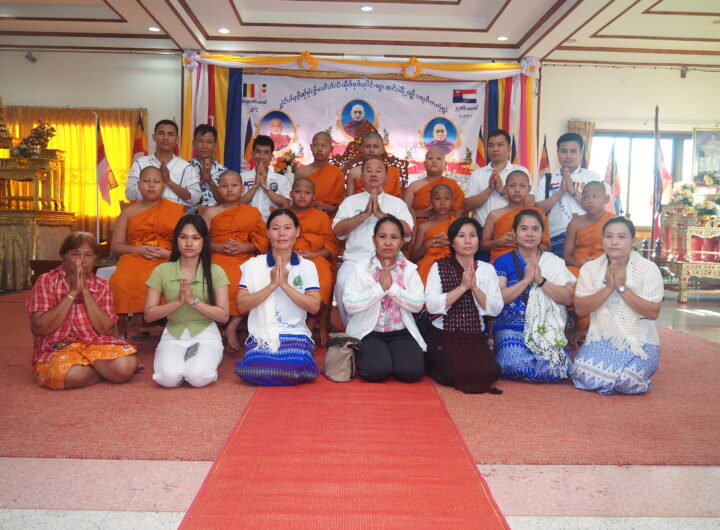 ซินแซ ธีรพัตฌ์ เป็นประธานในพิธีบรรพชาสามเณร ซินแซ ธีรพัตฌ์ เป็นประธานในพิธีบรรพชาสามเณร โครงการปฏิบัติธรรมกลุ่มชาติพันธุ์พี่น้องชาวกะเหรี่ยงและชาวพุทธ ณ ศูนย์อบรมจริยธรรมเยาวชนวัดชัยมงคล รุ่นที่ 1 ที่ศูนย์อบรมจริยธรรมเยาวชนวัดชัยมงคล ตำบลปากน้ำ อำเภอเมือง จังหวัดสมุทรปราการ ซินแซ ธีรพัตฌ์ เตชไชยพัตน์ (อาจารย์ใหญ่) ประธานและผู้ก่อตั้งศาลเจ้านาจาซาไท้จื้อ ปากน้ำ และประธานไข่ หัวหน้ากลุ่มชาติพันธุ์พี่น้องชาวกะเหรี่ยง ร่วมกันเป็นประธานฝ่ายฆราวาสในพิธีบรรพชาสามเณร 10 รูป ภายใต้โครงการปฏิบัติธรรมกลุ่มชาติพันธุ์พี่น้องชาวกะเหรี่ยง และชาวพุทธ ณ ศูนย์อบรมจริยธรรมเยาวชนวัดชัยมงคล รุ่นที่ 1 โดยได้รับความเมตตาจาก พระครูภาวนาสมณคุณ เจ้าอาวาสวัดชัยมงคล เจ้าคณะอำเภอเมืองสมุทรปราการ เป็นพระอุปัชฌาย์ และพระมหาบุญสม อาจินปุญโญ หัวหน้าพระวิทยากรศูนย์อบรมจริยธรรมเยาวชนวัดชัยมงคล เป็นประธานดำเนินการ โดยสามเณร ทั้ง 10 รูป จะปฏิบัติธรรมร่วมกับกลุ่มชาติพันธุ์พี่น้องชาวกะเหรี่ยง ที่ถือศีล 8 จำนวน 300 คน มาปฏิบัติธรรมรวม จำนวน 5 วัน โดยโครงการดังกล่าว จะจัดขึ้นทุกๆ ปีในช่วงวันปีใหม่ไทย หรือเทศกาลวันสงกรานต์ โดยรุ่นนี้เป็นรุ่นแรก และได้รับความเมตตาจาก พระอาจารย์วิสาระ พระอาจารย์เรวาด่ะ เจ้าอาวาส วัดในรัฐหนึ่งทางตะวันออกเฉียงใต้ของประเทศพม่า พระสายวิปัสสนากรรมฐาน ที่กลุ่มชาติพันธุ์พี่น้องชาวกะเหรี่ยง เคารพนับถือเดินทางมา อบรมนั่งกรรมฐาน โดยการบวชในครั้งนี้จะเน้นในเรื่องการเคร่งปฏิบัติกรรมฐาน การเดินจงกรม เพื่อให้สามเณรได้รับประโยชน์จากการบวชสามเณรได้อย่างเต็มที่