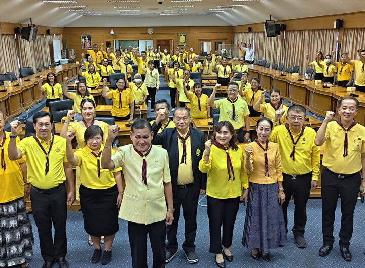 สุนทร ปานแสงทอง นายก อบจ.สมุทรปราการและ ประธานชมรมลูกเสือชาวบ้านอำเภอบางพลีได้รับเลือกเป็นประธานชมรมลูกเสือชาวบ้านจังหวัดสมุทรปราการโดยมีประธานชมรมลูกเสือชาวบ้านทั้ง 6 อำเภอเป็นผู้โหวดเลือก เมื่อเวลา 13.30 น.วันที่ 4 กันยายน 2569 ที่ห้องประชุมชั้น 4 องค์การบริหารส่วนจังหวัดสมุทรปราการได้มีการจัดประชุมเพื่อเลือกตั้งประธานชมรมลูกเสือชาวบ้านจังหวัดสมุทรปราการแทนตำแหน่งที่ว่างแทนนายชนม์สวัสดิ์ อัศวเหม วาระการดำรงตำแหน่งประจำปี 2569 – 2570 ตามระเบียบคณะกรรมการบริหารลูกเสือแห่งชาติ ว่าด้วยลูกเสือชาวบ้าน พ.ศ.2553 หมวด3 การบริหารงานลูกเสือชาวบ้าน ข้อ 20 กำหนดให้มีชมรมลูกเสือชาวบ้านจังหวัด และชมรมวิทยากรลูกเสือชาวบ้านจังหวัด ดำเนินการบริหารงานกิจการลูกเสือชาวบ้านจังหวัดให้มีความเจริญรุ่งเรืองสืบไป นายสุนทร ปานแสงทอง ประธานชมรมลูกเสือชาวบ้านจังหวัดสมุทรปราการคนใหม่ ได้กล่าวว่า ขอบคุณประธานชมรมลูกเสือแต่ละอำเภอและคณะกรรมการที่ได้เสียสละเวลามาประชุมคัดเลือกประธานชมรมลูกเสือชาวบ้านจังหวัดสมุทรปราการที่ว่างลง โดยเฉพาะลูกเสือชาวบ้าน เป็นการรวมตัวของประชาชนเพื่อเสริมสร้างความสามัคคี, ความมีระเบียบวินัย, และการบำเพ็ญประโยชน์เพื่อพัฒนาท้องถิ่น รวมถึงเป็นกำลังภาคประชาชนในการช่วยเหลือสังคม ส่งเสริมความรักชาติ และการป้องกันประเทศ โดยนำกระบวนการลูกเสือมาอบรมให้ประชาชนในท้องถิ่นได้เรียนรู้และพัฒนาต่อไป